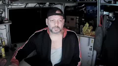 Kosta online show from January 2025 07:00:01 PM