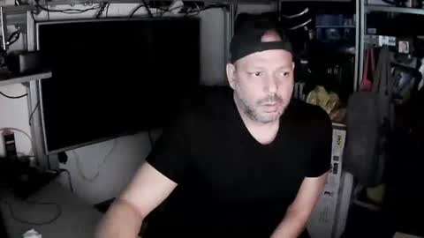 Kosta online show from March 2025 01:15:02 PM