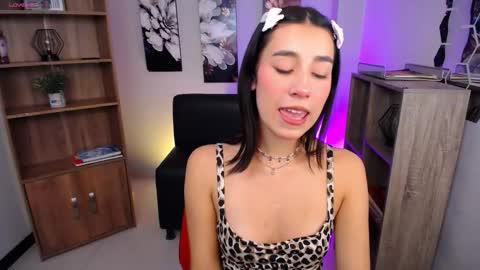 Snapshot of koyuki_san chatting on October 2025 07:22:02 PM Elizabeth online show from October 2025 07:22:02 PM