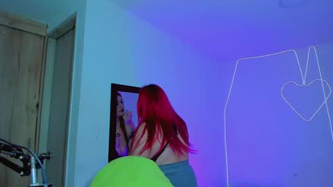 Snapshot of kpayton99 chatting on January 2025 04:14:02 AM Khloe online show from January 2025 04:14:02 AM