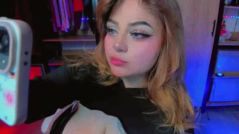 Snapshot of kpayton99 chatting on December 2025 03:15:01 AM Khloe online show from December 2025 03:15:01 AM