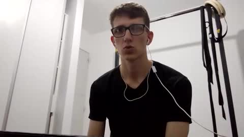 Snapshot of kpo10 chatting on December 2025 08:20:01 AM Facu online show from December 2025 08:20:01 AM