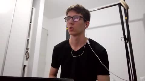 Snapshot of kpo10 chatting on February 2026 11:00:02 AM Facu online show from February 2026 11:00:02 AM