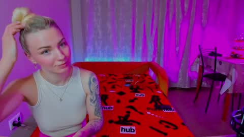 Snapshot of kratoslisandra chatting on March 2025 09:43:02 PM Lisandra online show from March 2025 09:43:02 PM