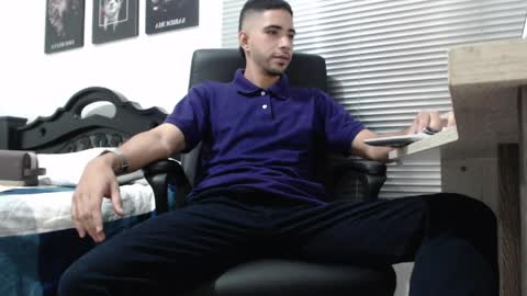 kratoswolf online show from April 2026 08:06:01 PM