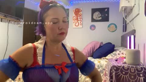 kreamyk420 online show from November 2025 11:32:01 PM