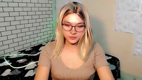 krezikeed online show from March 2026 05:44:01 AM