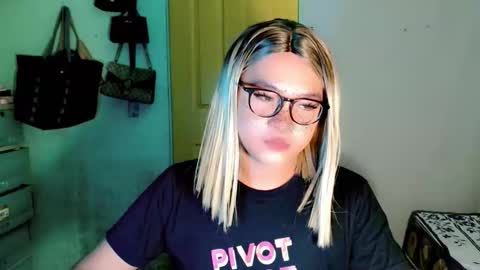 krezikeed online show from May 2026 11:26:02 AM