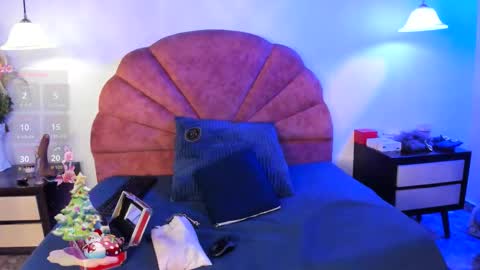 Snapshot of kripta132 chatting on December 2025 11:52:02 AM Nahomi online show from December 2025 11:52:02 AM