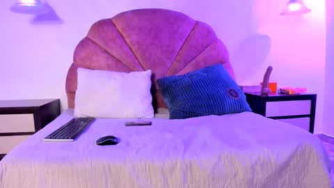 Nahomi online show from January 2026 12:20:02 PM