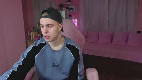 kris_braun online show from March 2026 10:33:01 AM