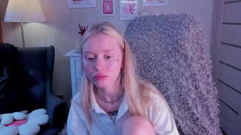 Snapshot of kris_grant chatting on September 2025 10:19:01 AM kris_grant online show from September 2025 10:19:01 AM