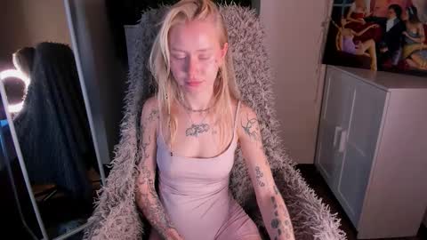 Snapshot of kris_grant chatting on October 2025 08:33:01 AM kris_grant online show from October 2025 08:33:01 AM