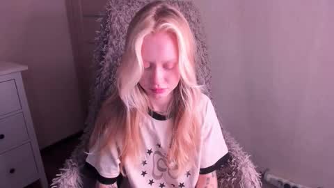 Snapshot of kris_grant chatting on October 2025 10:34:02 AM kris_grant online show from October 2025 10:34:02 AM