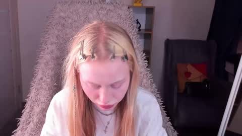 kris_grant online show from May 2026 10:31:01 AM