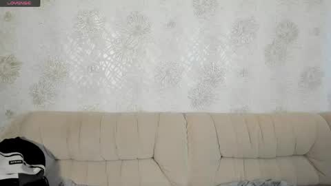 krisdoeill online show from May 2026 02:06:02 AM