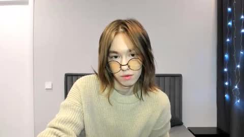 krisfemboy online show from January 2026 03:14:01 PM