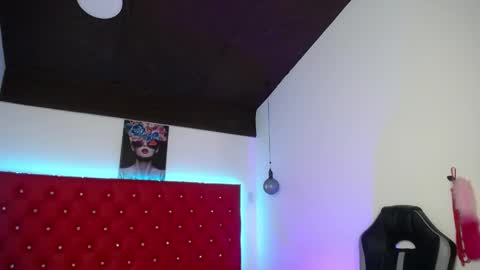 kriss_sweetboobs online show from May 2026 12:57:02 PM