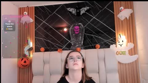 kristal online show from October 2025 12:38:01 PM