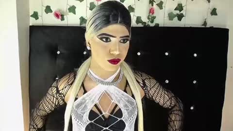 kristal_queen01 online show from May 2026 07:37:02 AM