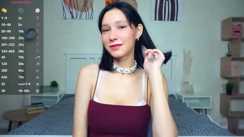 Snapshot of kristanalosa chatting on September 2025 07:37:02 PM Emma online show from September 2025 07:37:02 PM