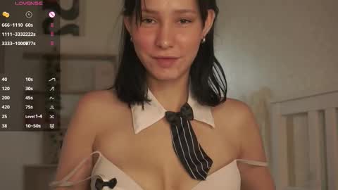 Snapshot of kristanalosa chatting on October 2025 07:43:01 PM Emma online show from October 2025 07:43:01 PM