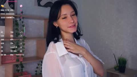 Emma online show from November 2025 08:07:01 PM