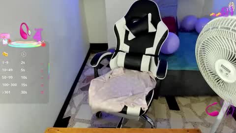 Snapshot of kristel_19 chatting on October 2025 06:49:02 PM KRISTEL online show from October 2025 06:49:02 PM