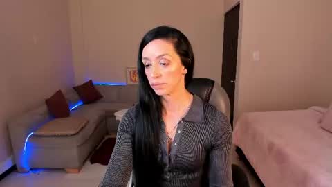 Sophia online show from June 2026 08:41:01 PM