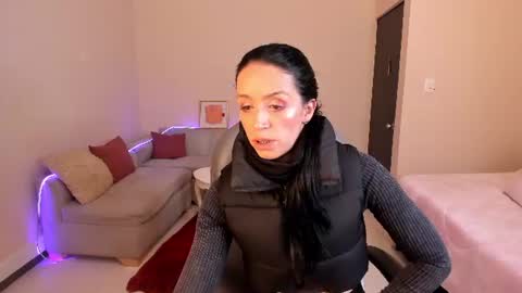 Sophia online show from June 2026 07:16:02 PM