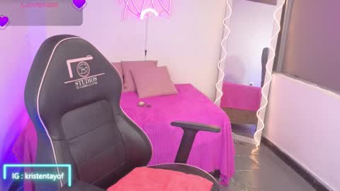 kristen_tay online show from September 2025 04:12:02 AM