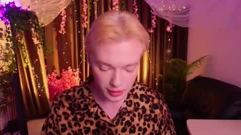 Kristen online show from February 2026 05:05:02 PM