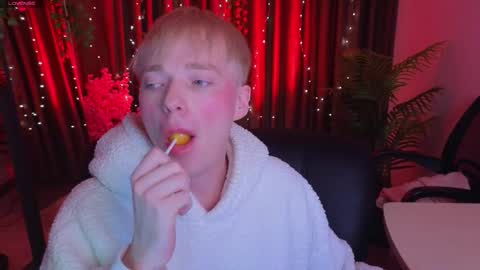 Kristen online show from February 2026 07:07:01 PM