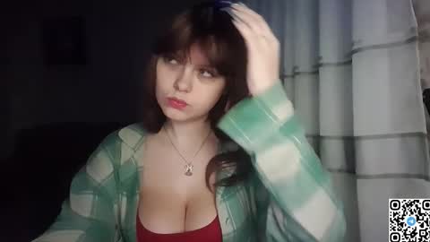 Snapshot of kristibloom chatting on October 2025 06:17:02 PM Christie online show from October 2025 06:17:02 PM