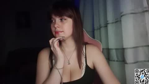 Snapshot of kristibloom chatting on October 2025 06:08:01 PM Christie online show from October 2025 06:08:01 PM