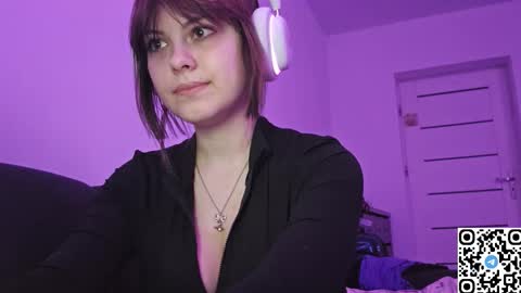 Snapshot of kristibloom chatting on November 2025 10:45:02 PM Christie online show from November 2025 10:45:02 PM