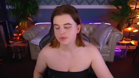 kristifoxy online show from May 2026 12:22:02 PM