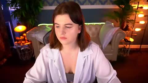 kristifoxy online show from June 2026 12:18:01 PM