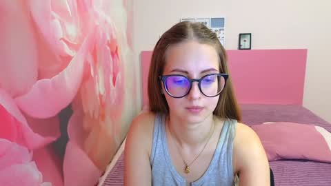 Snapshot of kristina_adel chatting on January 2025 09:36:02 AM Kristina Adel online show from January 2025 09:36:02 AM