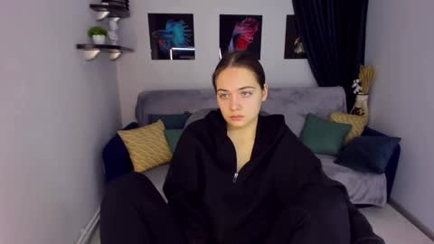 Snapshot of kristinalevis chatting on December 2024 04:22:02 AM Kristina online show from December 2024 04:22:02 AM