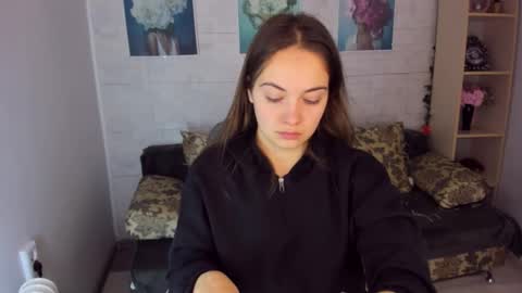 Snapshot of kristinalevis chatting on January 2025 04:13:01 PM Kristina online show from January 2025 04:13:01 PM