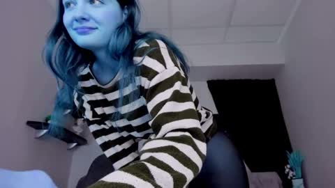 Snapshot of kristinalevis chatting on January 2025 04:35:01 PM Kristina online show from January 2025 04:35:01 PM