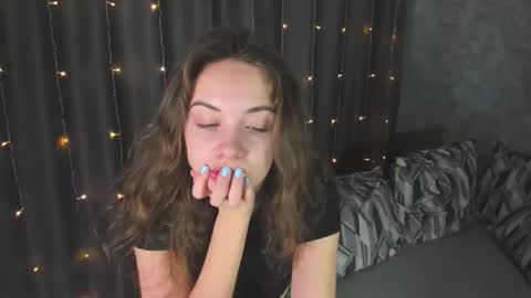 Snapshot of kristinalevis chatting on March 2025 02:23:02 PM Kristina online show from March 2025 02:23:02 PM