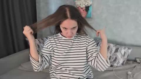 Snapshot of kristinalevis chatting on February 2026 12:01:01 PM Kristina online show from February 2026 12:01:01 PM