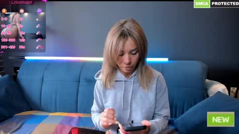 Snapshot of kristinasexyhot chatting on June 2026 10:17:02 AM Muscle Queen online show from June 2026 10:17:02 AM