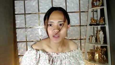 Snapshot of kristine_fox chatting on April 2026 04:46:01 AM kristine_fox online show from April 2026 04:46:01 AM