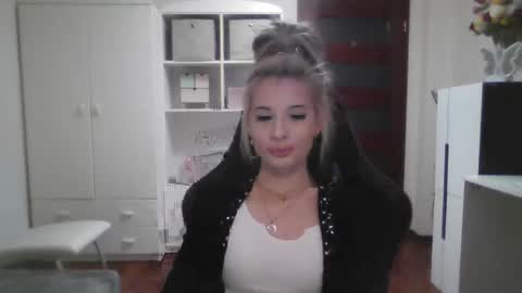 KristineAmore online show from October 2025 07:50:02 AM