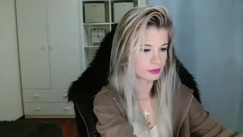 KristineAmore online show from November 2025 07:30:02 AM