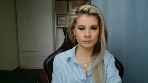 KristineAmore online show from May 2026 06:22:01 AM