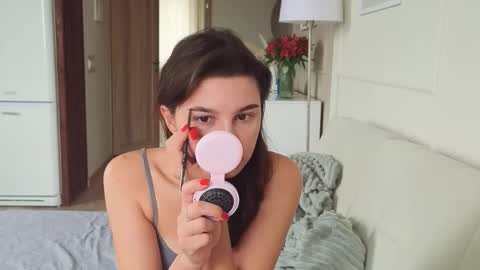 Kristi online show from October 2025 05:40:01 AM